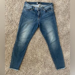 KUT from the Kloth Women’s Size 10 Skinny raw bottom